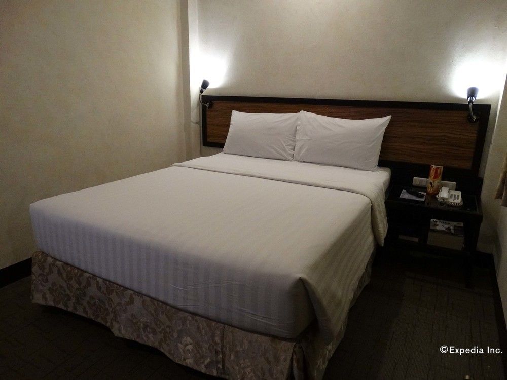 D Circle Hotel Манила Экстерьер фото