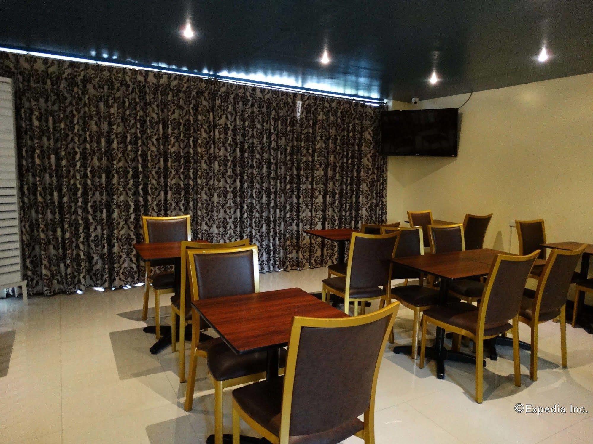 D Circle Hotel Манила Экстерьер фото