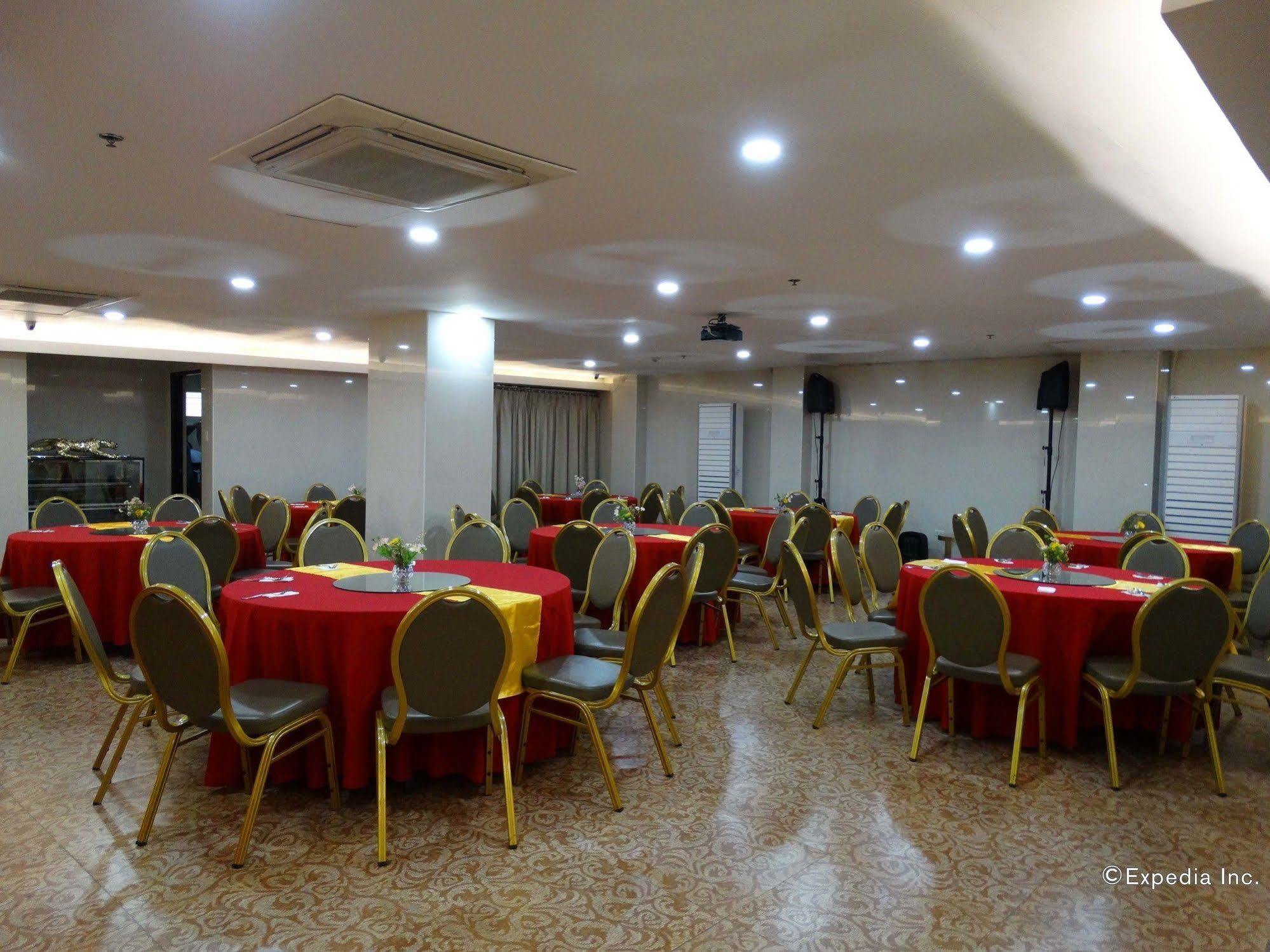 D Circle Hotel Манила Экстерьер фото