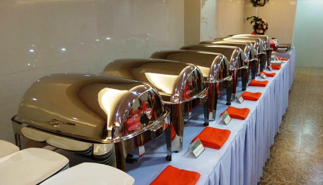 D Circle Hotel Манила Экстерьер фото